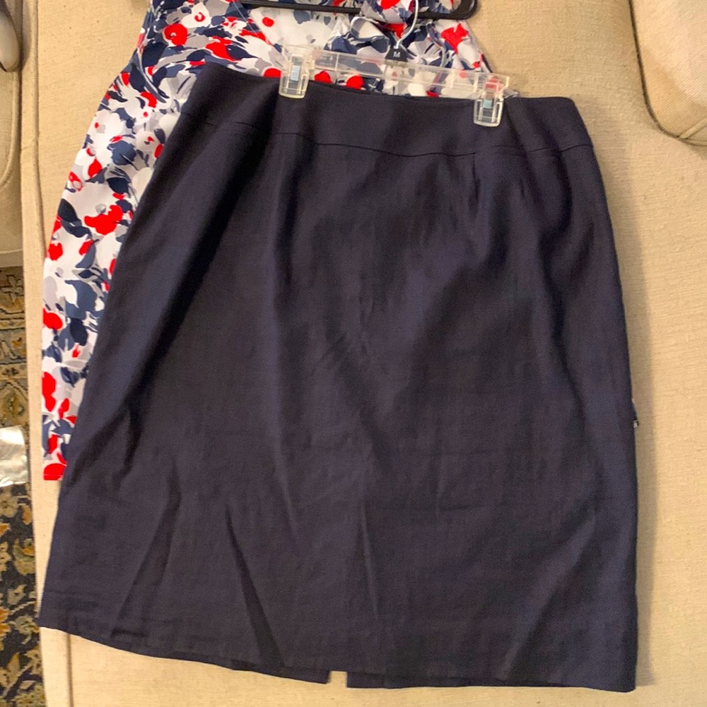 Navy blue Talbot’s skirt. 16W.